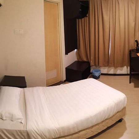 Sai Villa Hotel Near Klia&Klia2 Nilai Esterno foto