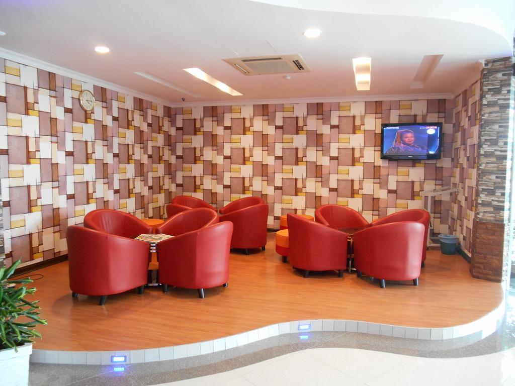 Sai Villa Hotel Near Klia&Klia2 Nilai Esterno foto