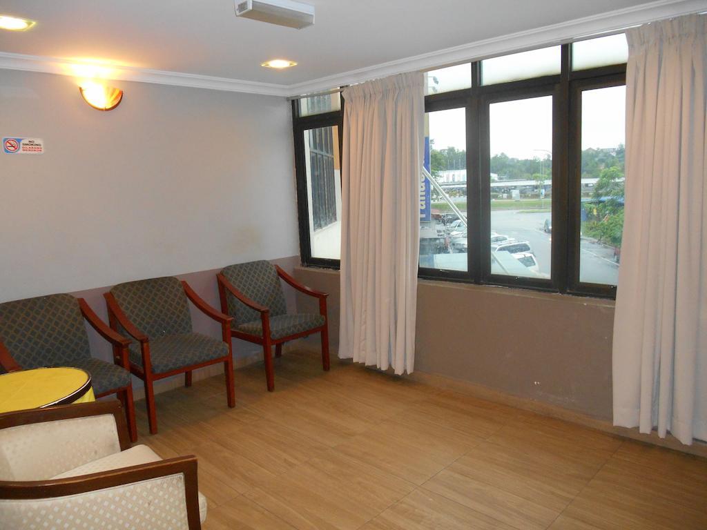 Sai Villa Hotel Near Klia&Klia2 Nilai Esterno foto