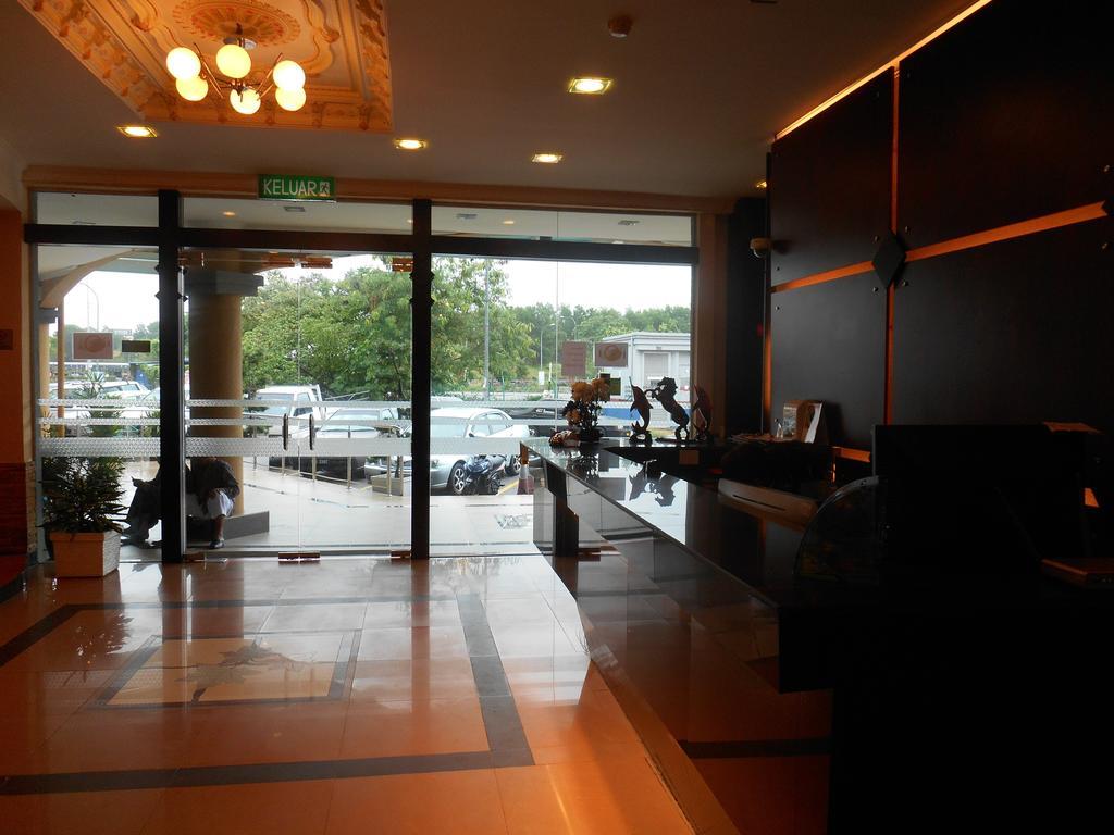 Sai Villa Hotel Near Klia&Klia2 Nilai Esterno foto