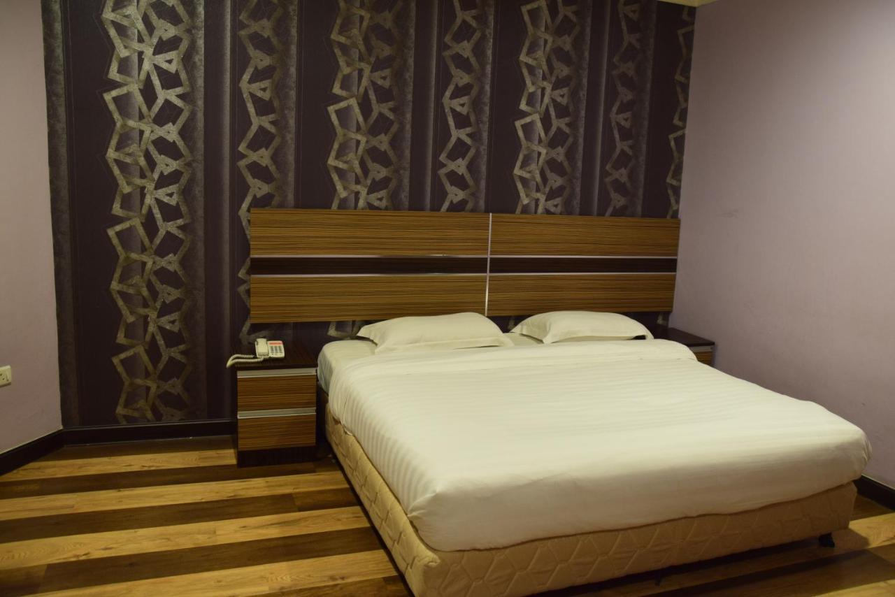 Sai Villa Hotel Near Klia&Klia2 Nilai Esterno foto