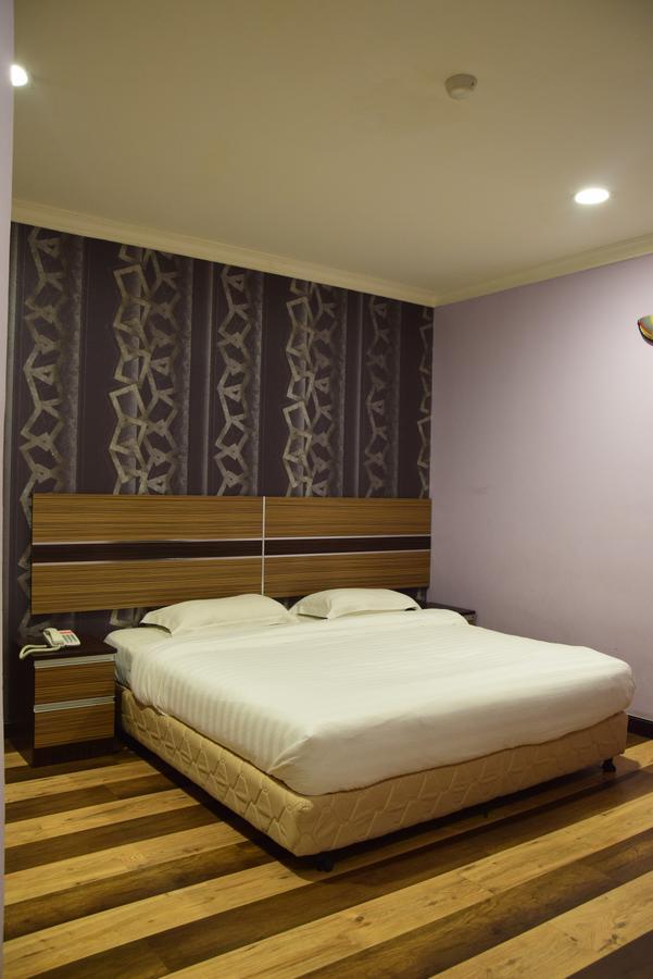 Sai Villa Hotel Near Klia&Klia2 Nilai Esterno foto