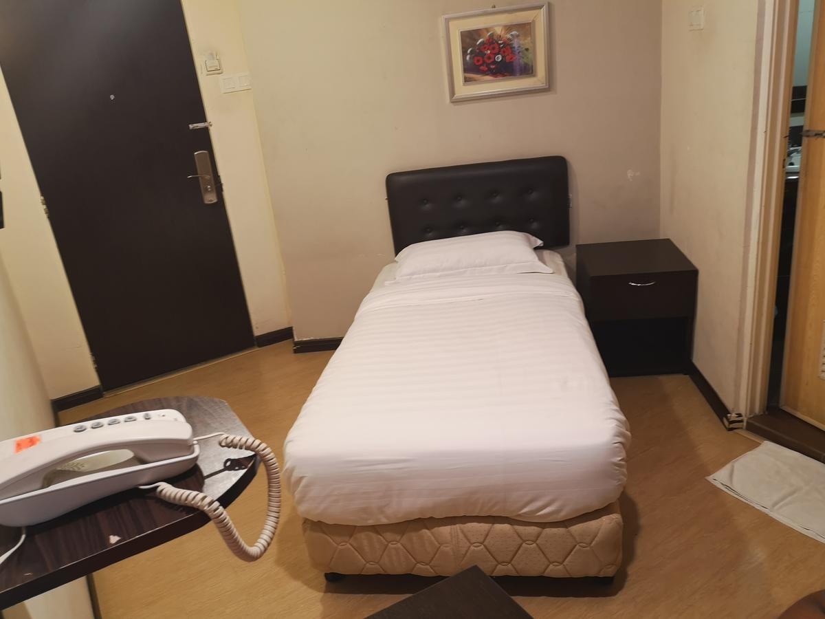Sai Villa Hotel Near Klia&Klia2 Nilai Esterno foto