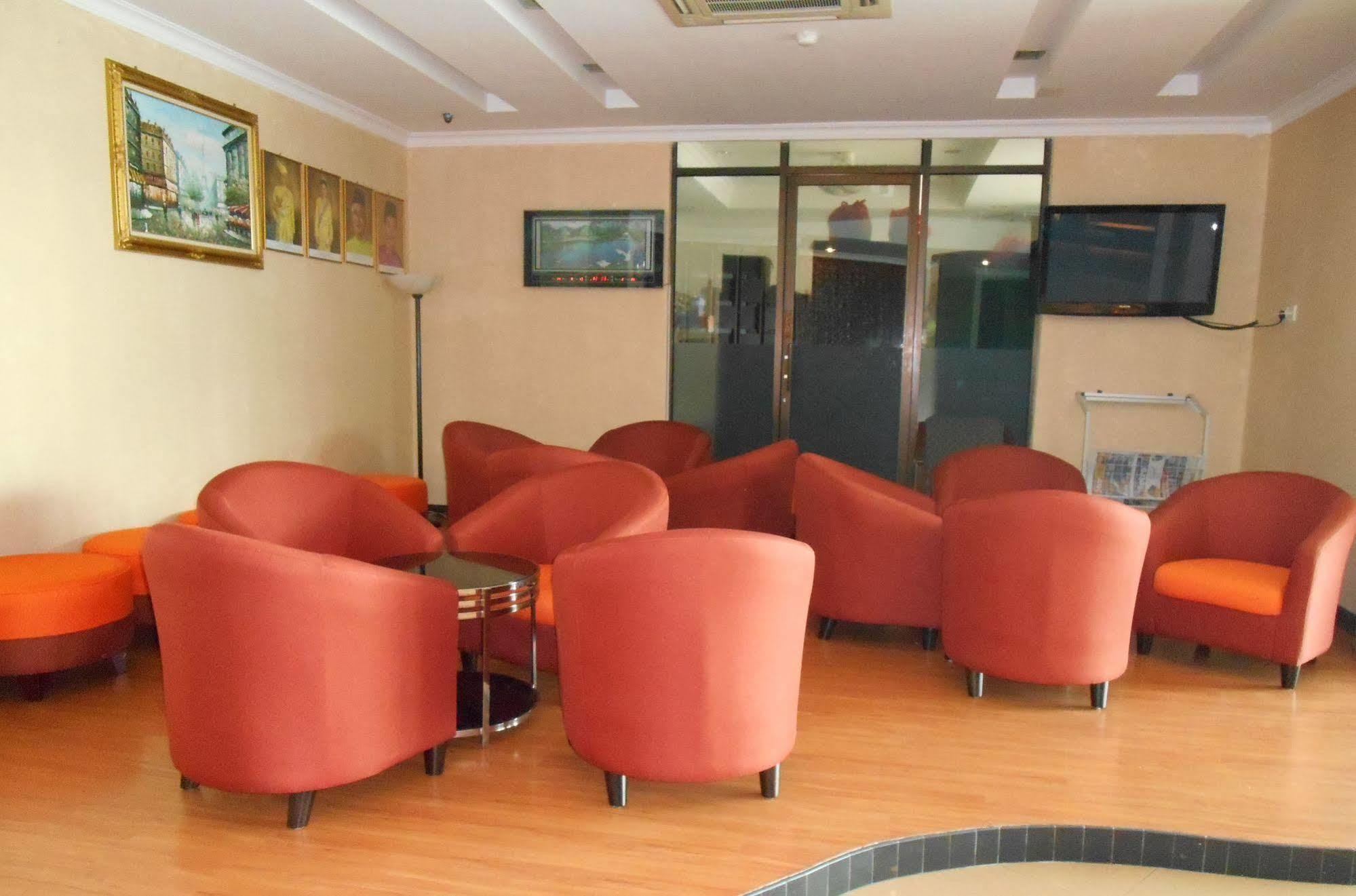 Sai Villa Hotel Near Klia&Klia2 Nilai Esterno foto