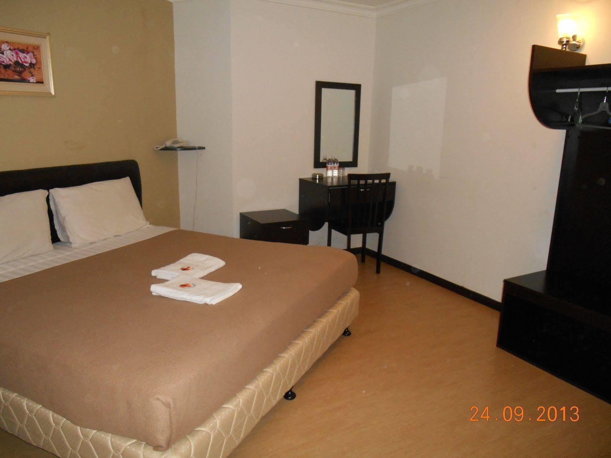 Sai Villa Hotel Near Klia&Klia2 Nilai Esterno foto