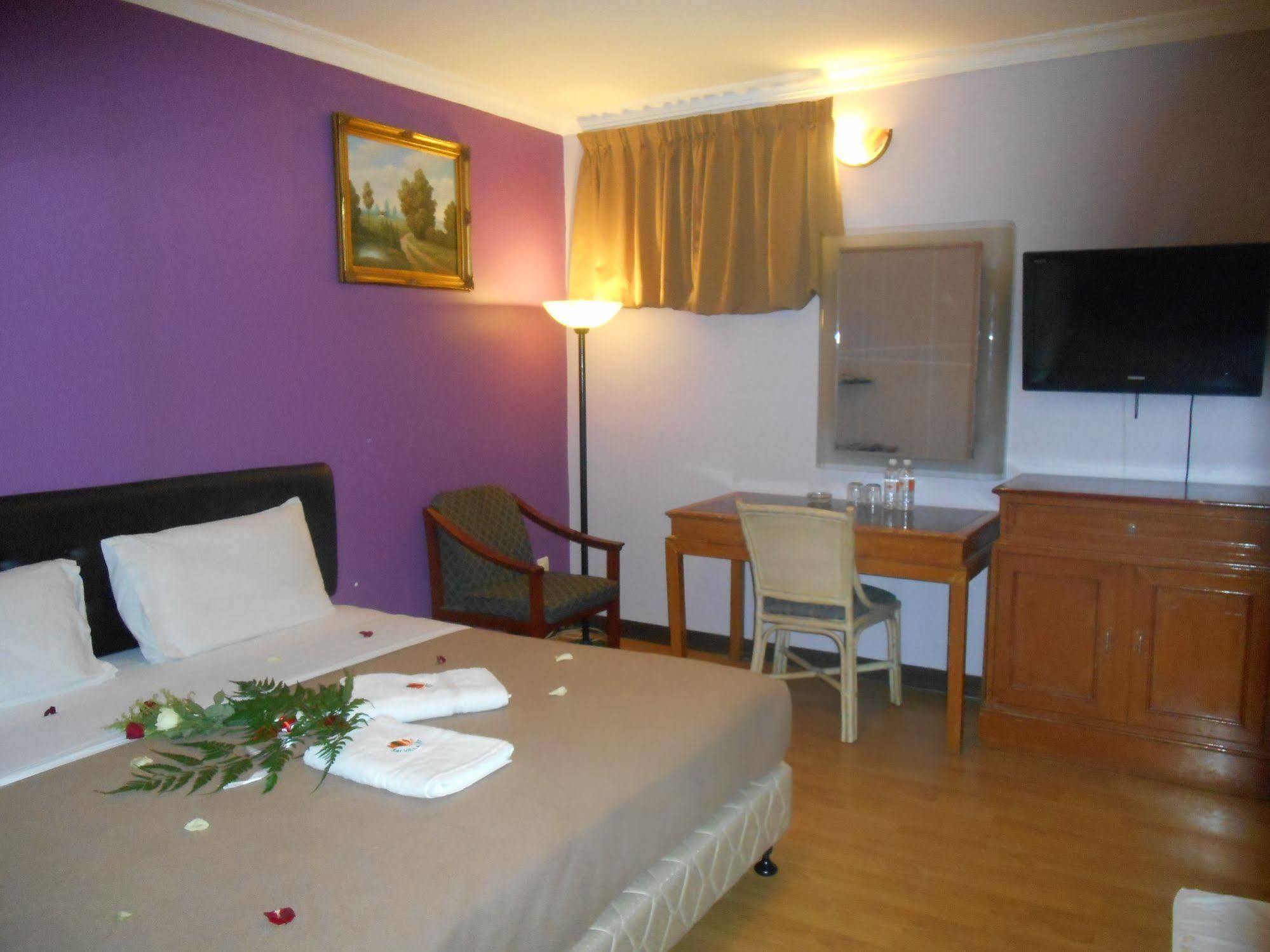 Sai Villa Hotel Near Klia&Klia2 Nilai Esterno foto