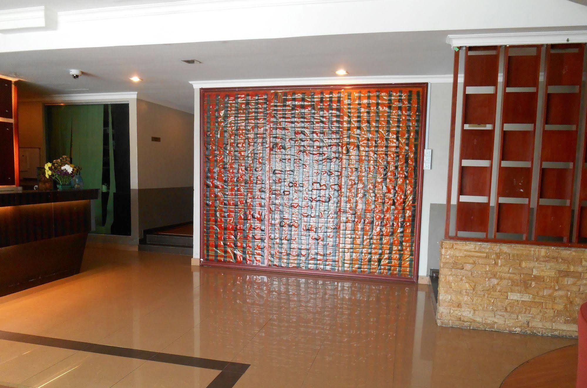Sai Villa Hotel Near Klia&Klia2 Nilai Esterno foto