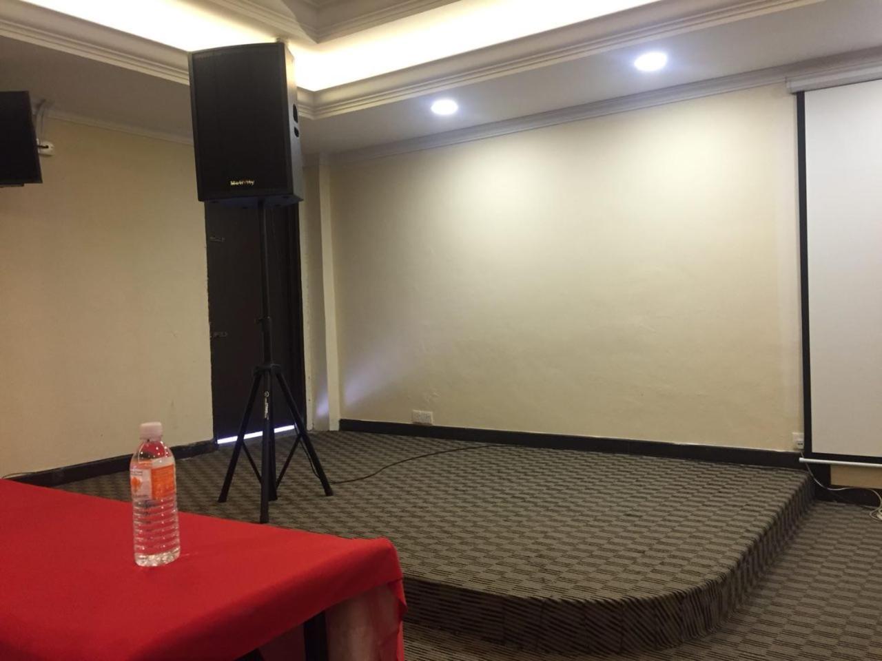 Sai Villa Hotel Near Klia&Klia2 Nilai Esterno foto